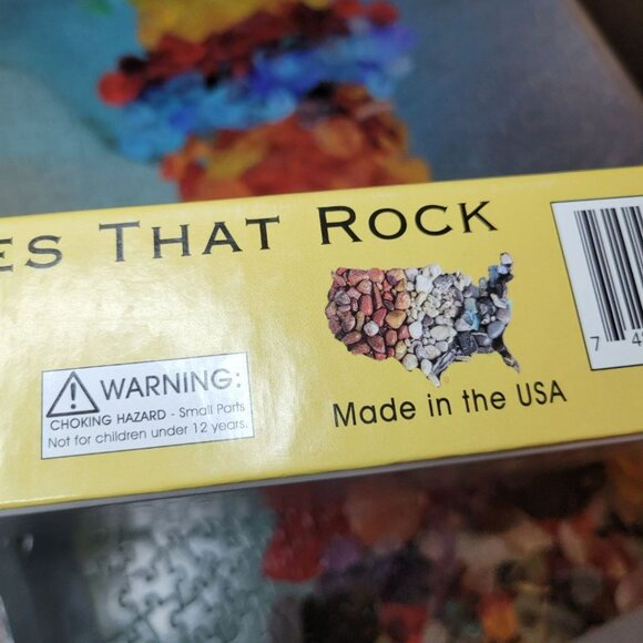 Beach Glass Delight Lighthouse Michigan Puzzle 550 Pieces USA Rocks Lake Life - Picture 6 of 10